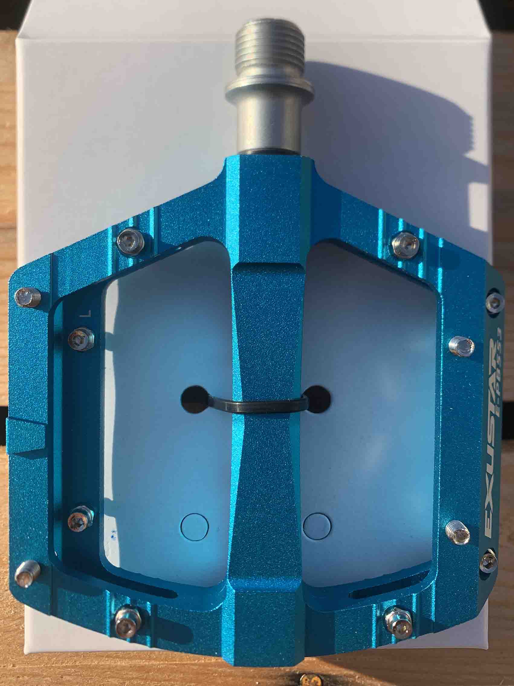 EXUSTAR PEDÁLY PB553