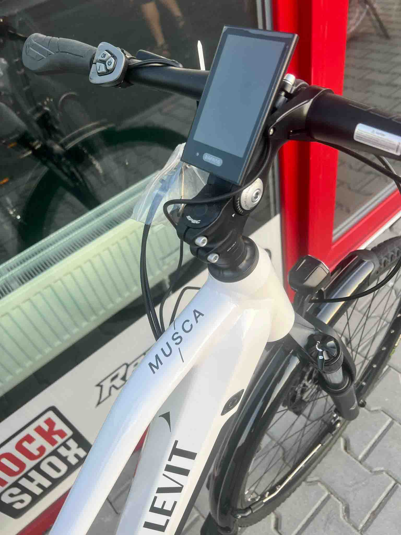 Elektrokolo eTrekking LEVIT MUSCA MX 468 mid white pearl