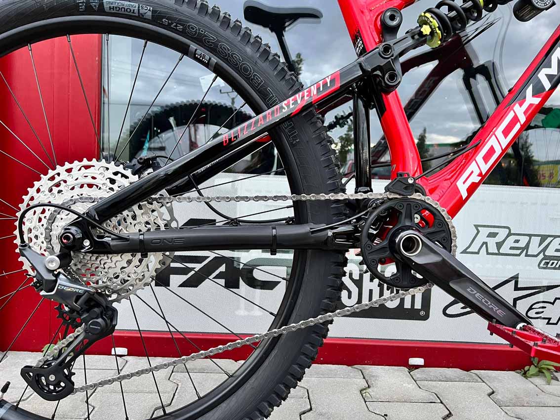 Kolo Rock Machine Blizzard 70-297 červená/bílá