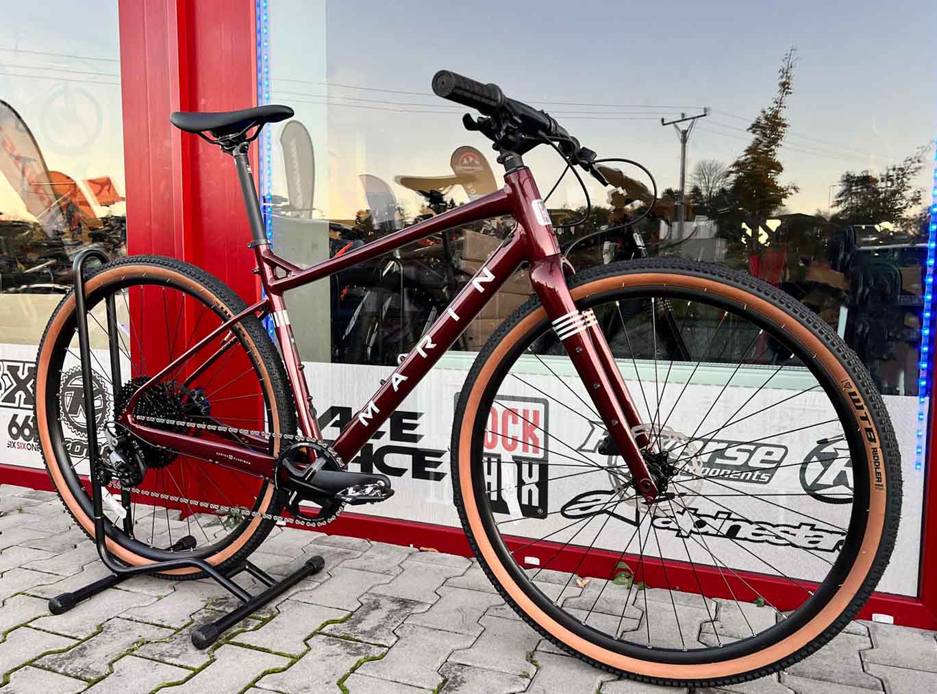 MARIN DSX 2, červený