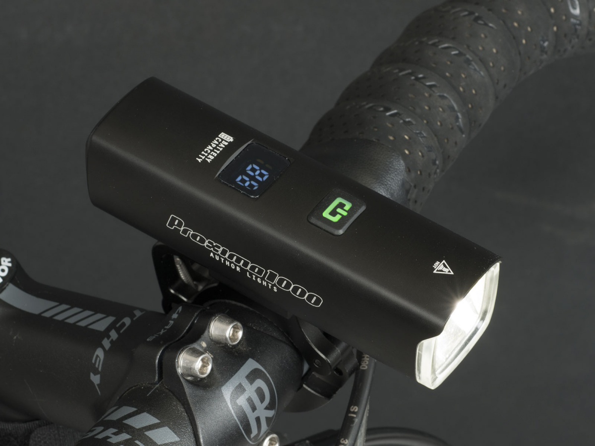 Světlo př. PROXIMA 1000 lm / HB 22-38 mm USB Alloy - černá