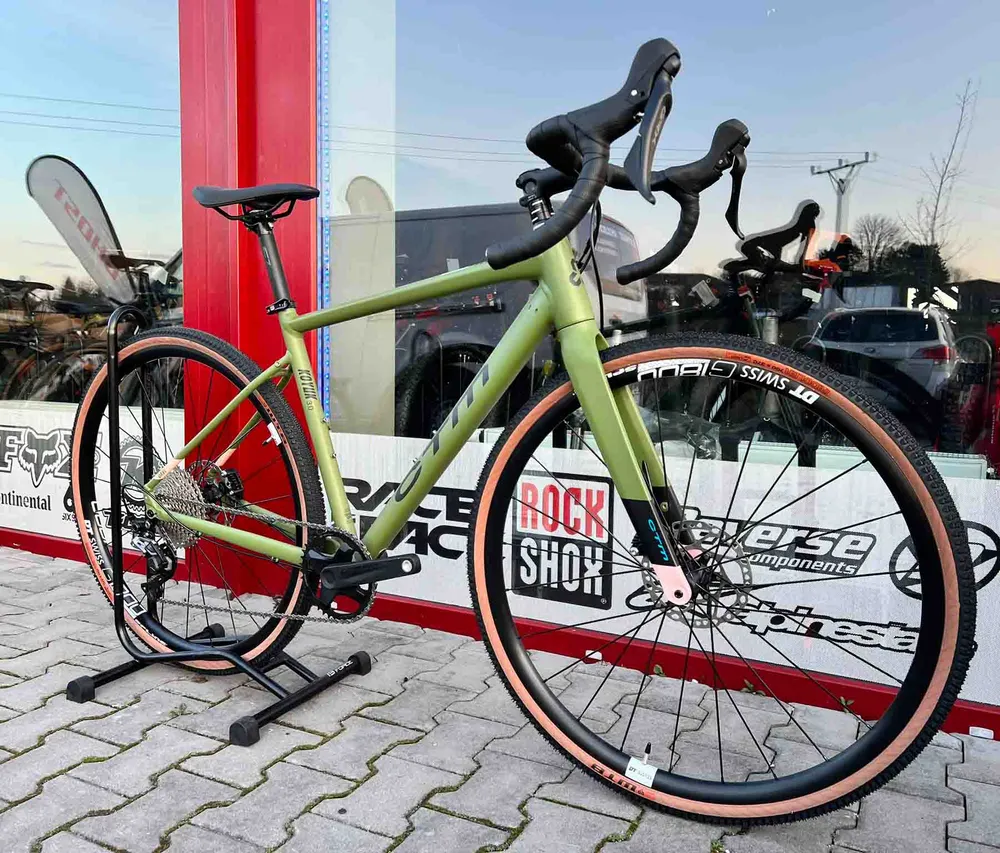 CTM KOYUK 3.0 - matná tmavá olivová