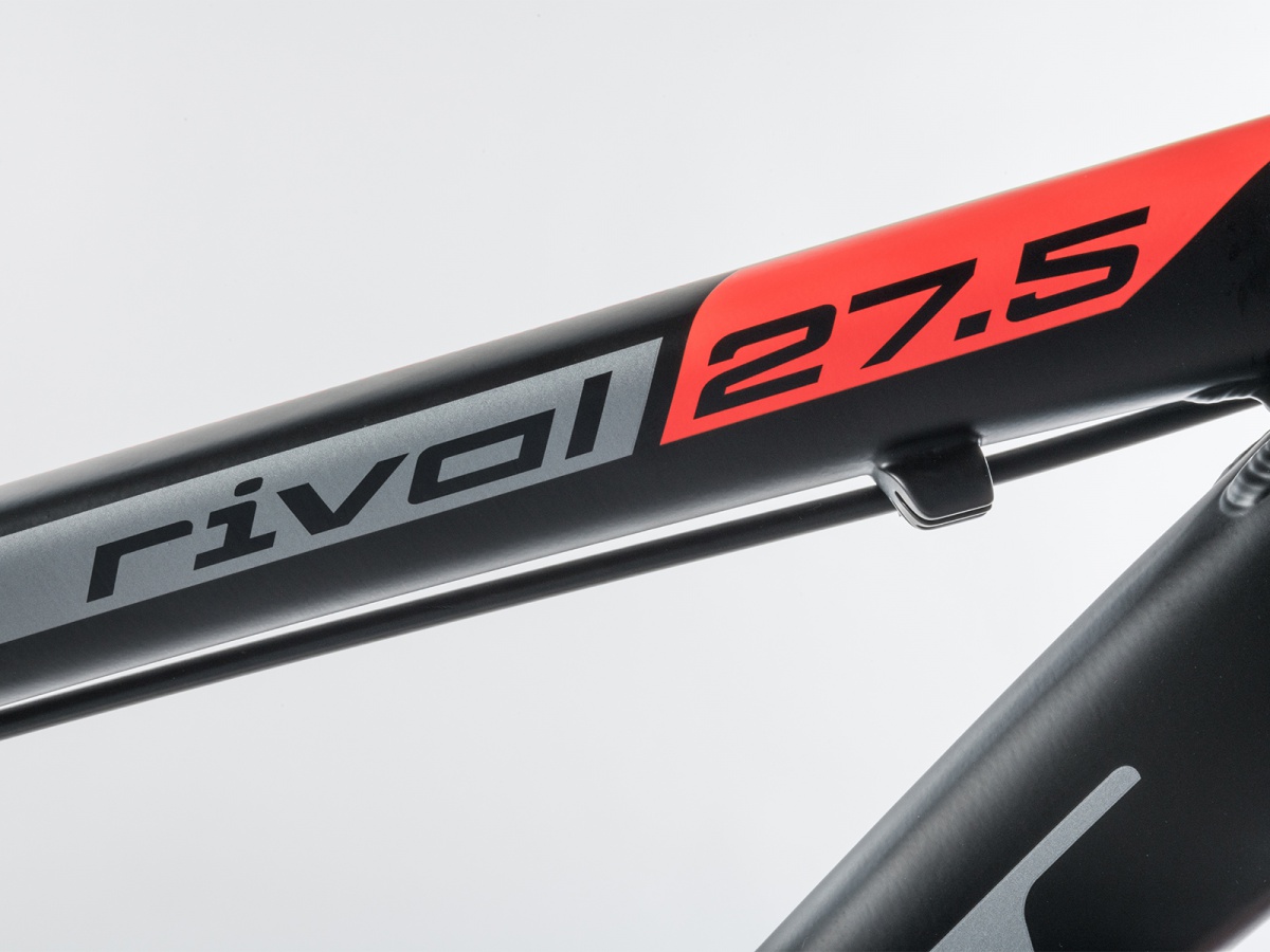 Author Rival 27,5 2023 - černá-matná/červená