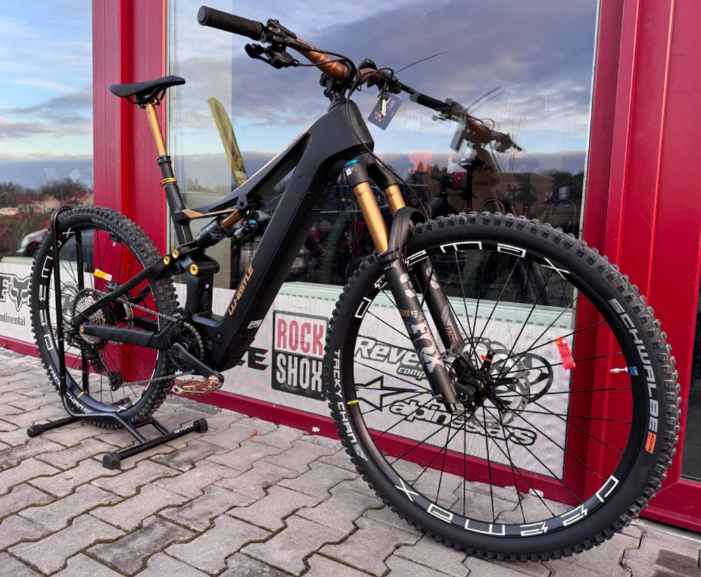 Whistle B-Rush C12.5 Carbon