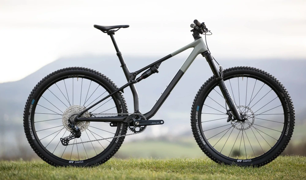 Superior XF 9.6 DC / Matte Carbon / Grey