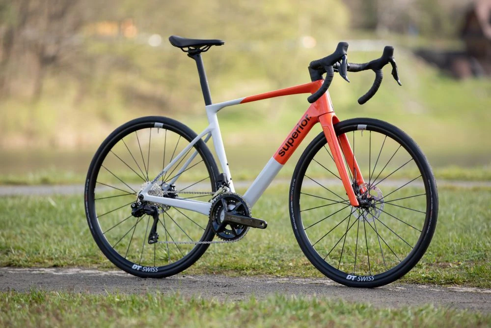 Superior XR 9.5 GF / Gloss Grey / Red