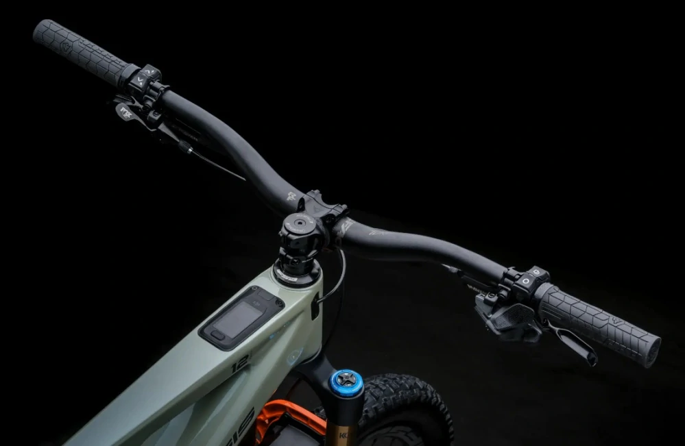 Crussis e-Full 12.11-PRO (600 Wh)