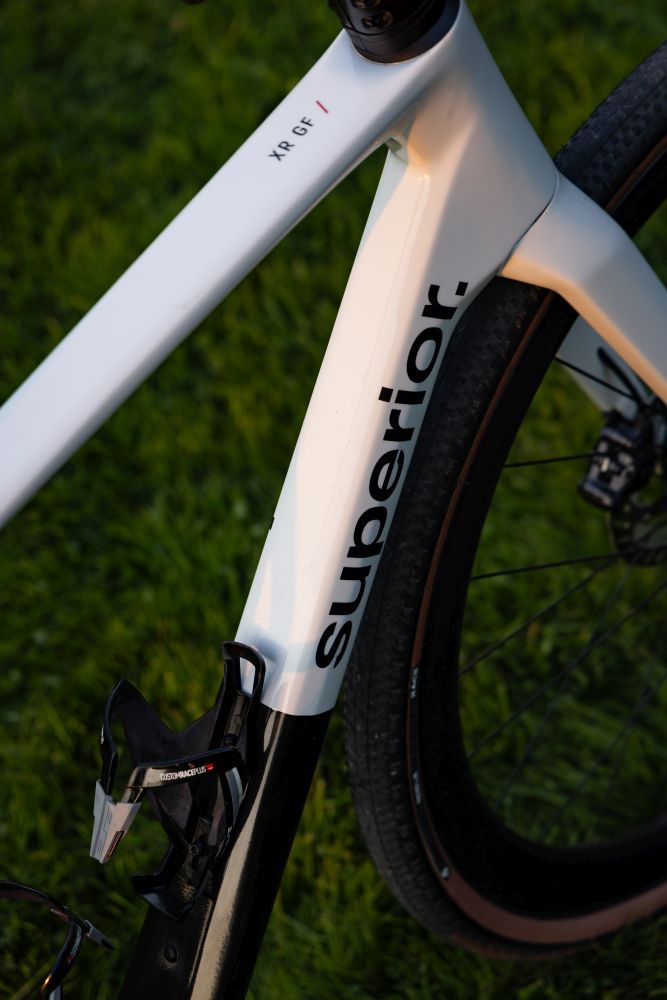 Superior XR 9.8 GF / Gloss Carbon / Grey