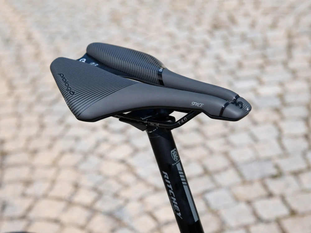 Author Charisma 55 2025 - černá-matná/stříbrná