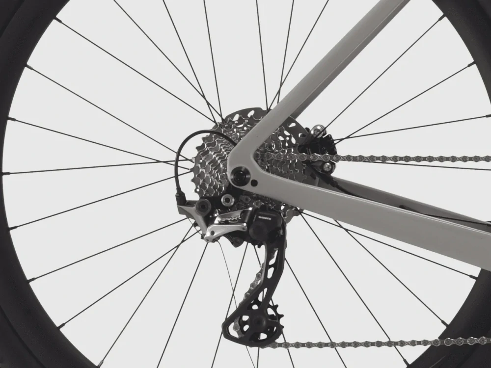 Sava Grus 6.2 šedá