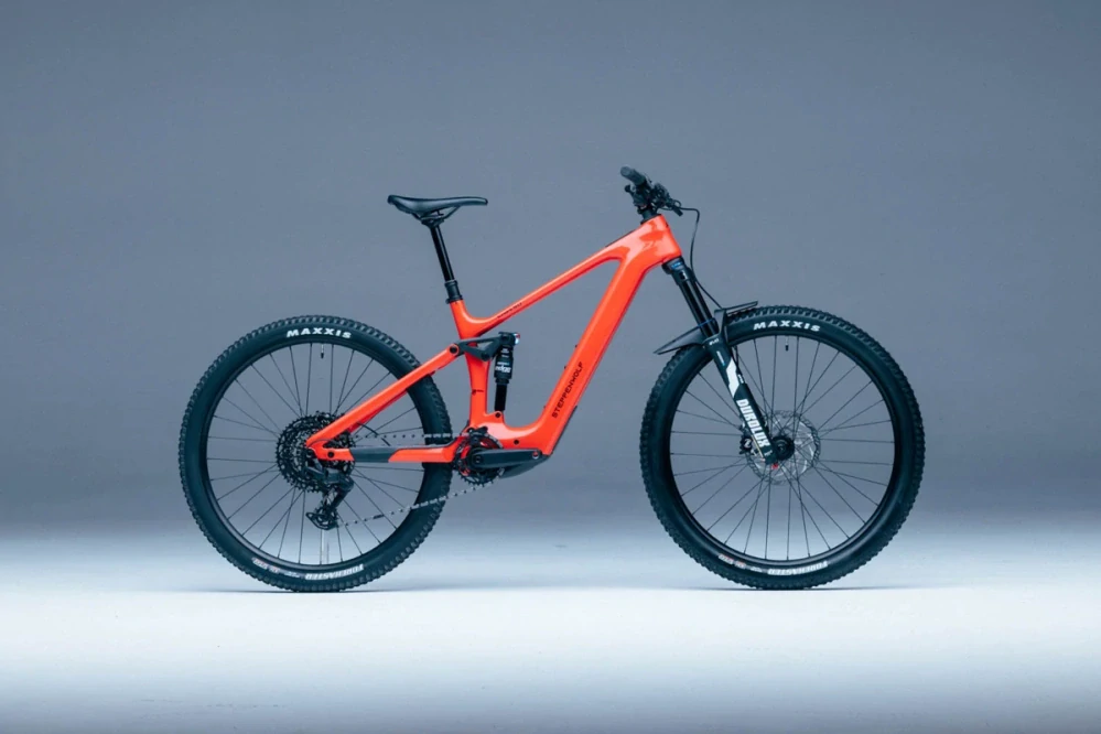 Elektrokolo STEPPENWOLF Tundra 9.0 Avinox racing red gloss