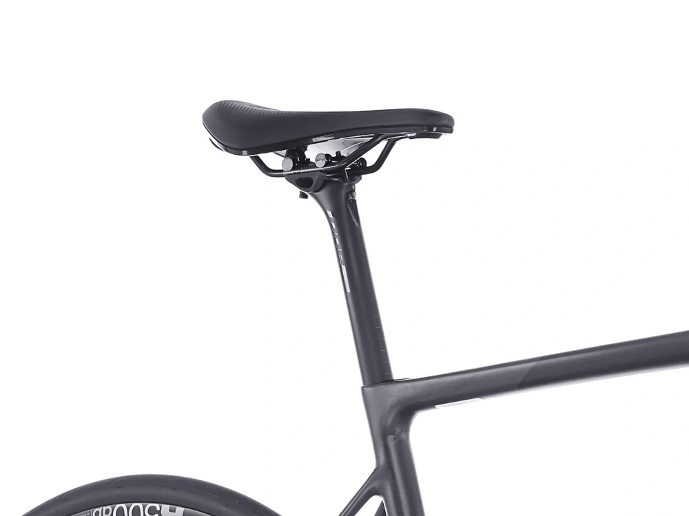 Superior RR 9.4 / Matte Carbon / Black