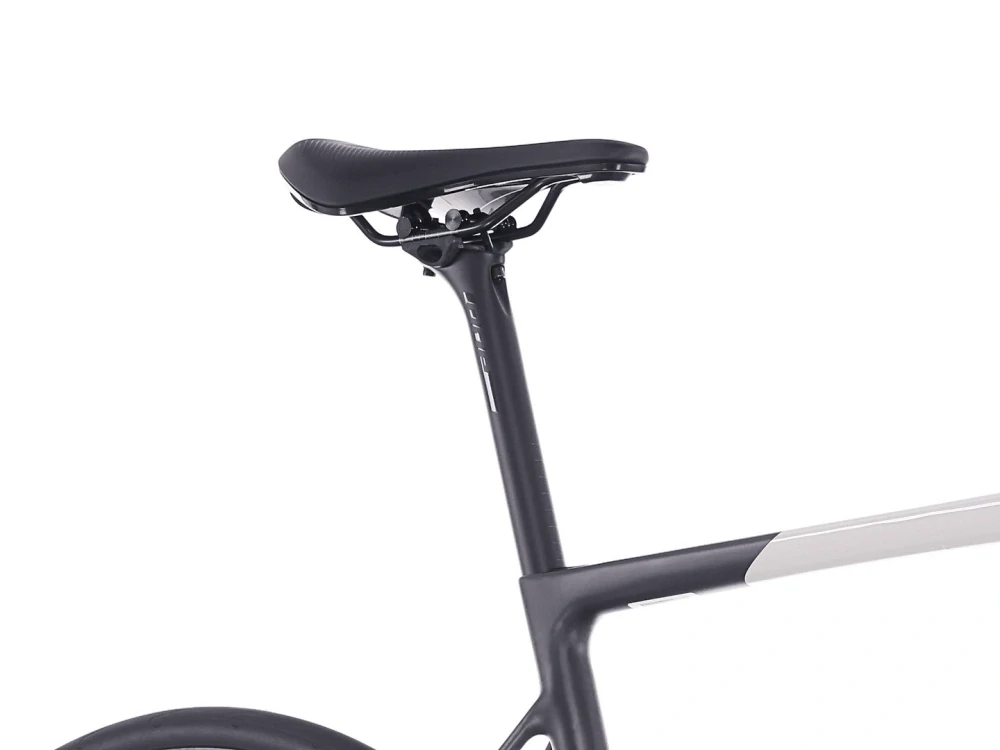 Superior RR 9.5 / Matte Carbon / White