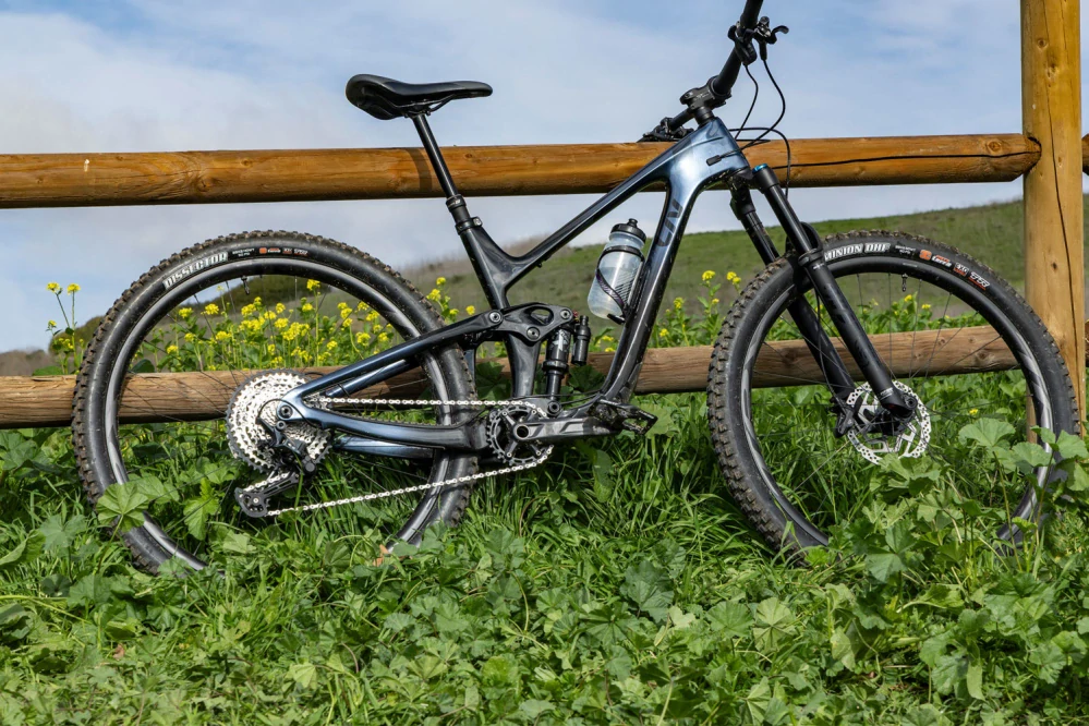Giant Intrigue Advanced 29 1 Ice Age M24