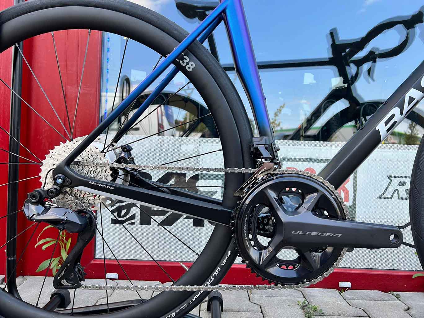 BASSO ASTRA DISC, CAMALEONT, SHIMANO ULTEGRA DI2, MICROTECH RE38