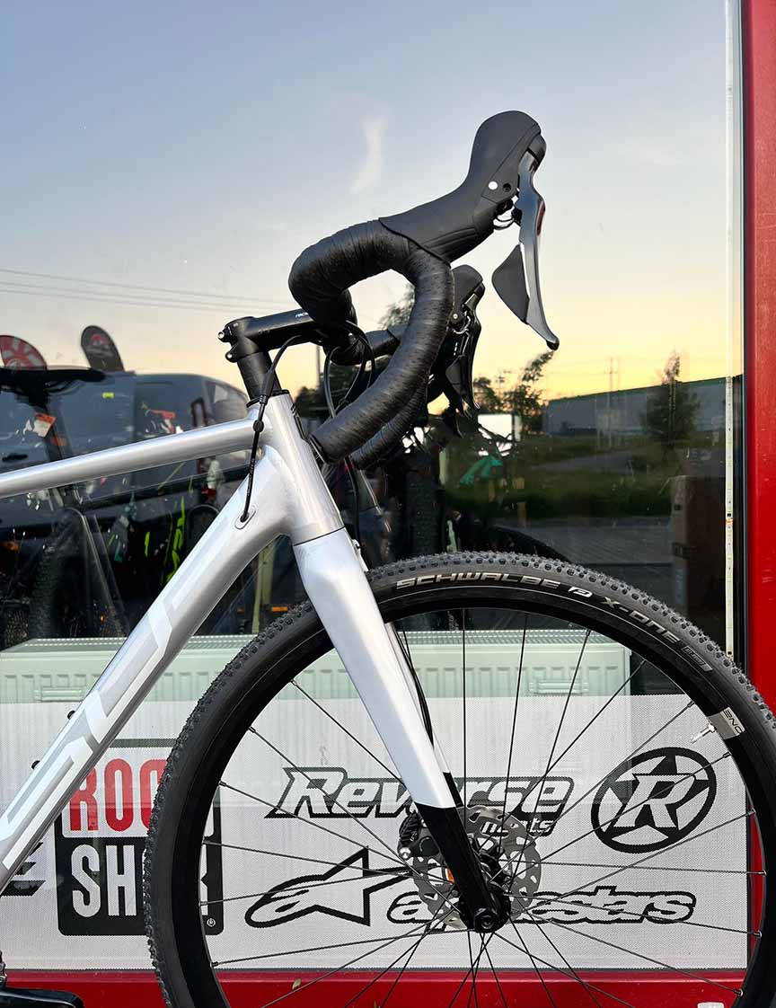 Superior X-ROAD Comp / Gloss Silver/White Metalic
