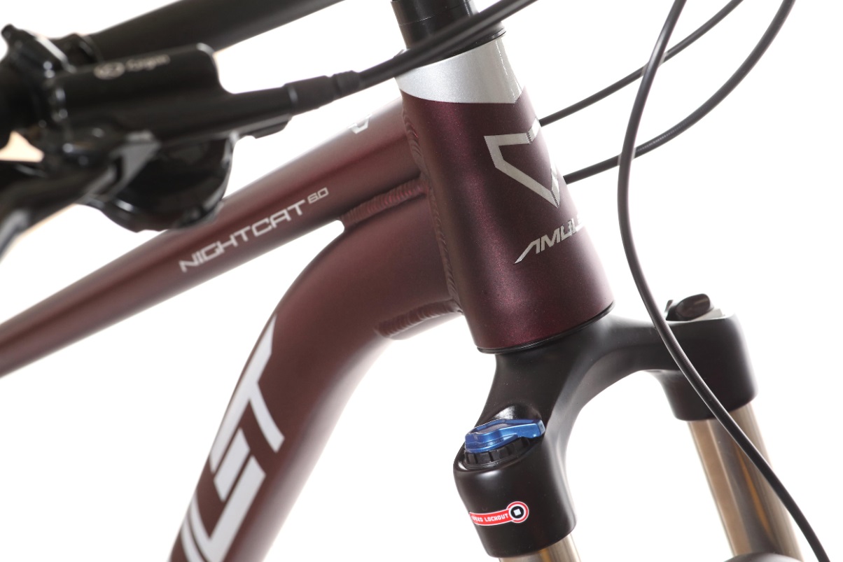 AMULET 29 Night cat 6.0 SH, orient red/white