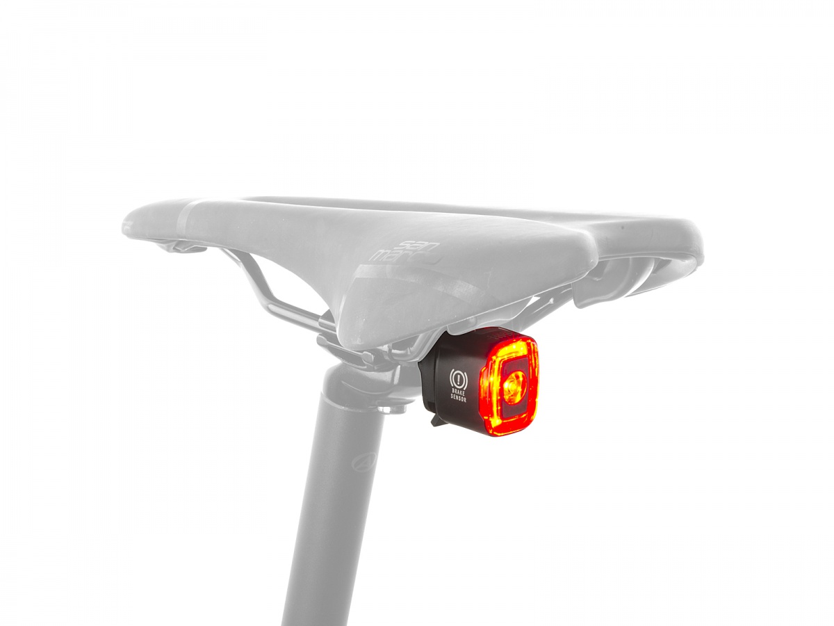Světlo zad. Cubus Brake USB CobLed 70 lm - černá/červené-sklo