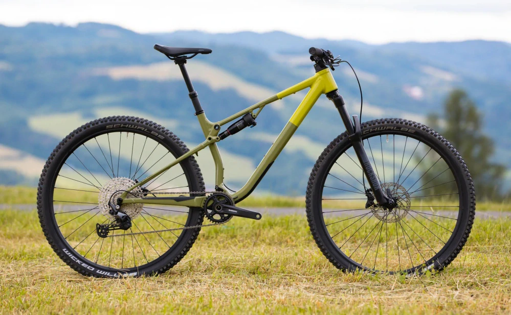 Superior XF 6.2 DC / Gloss Olive