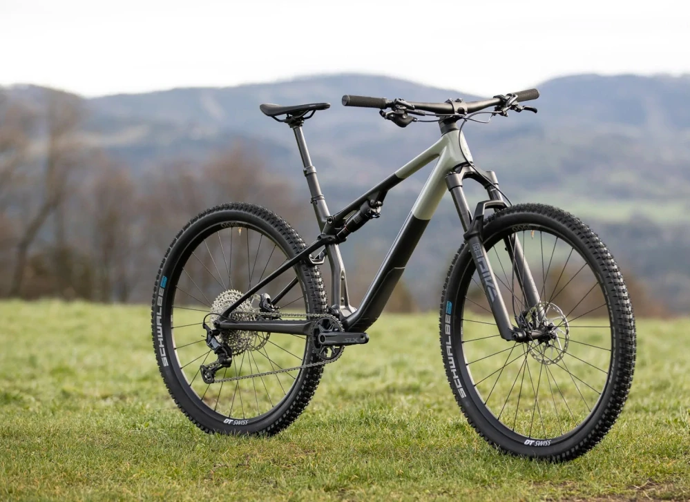 Superior XF 9.6 DC / Matte Carbon / Grey