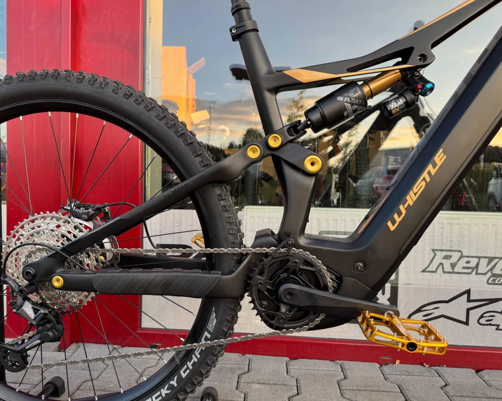 Whistle B-Rush C11.5 Black/Gold