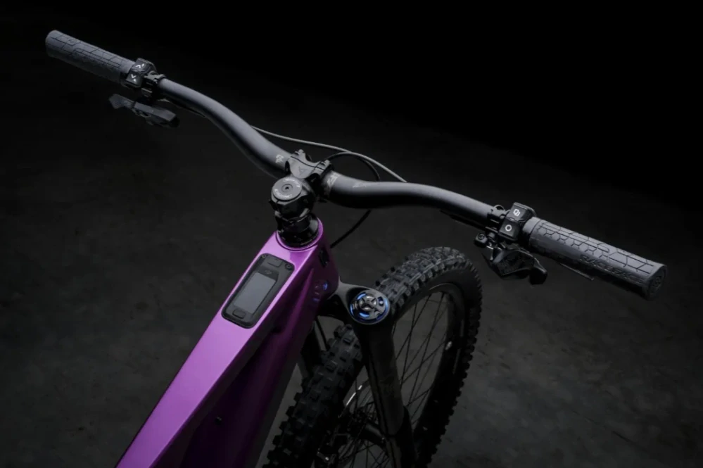 Crussis e-Full 12.11-PRO X (800 Wh)