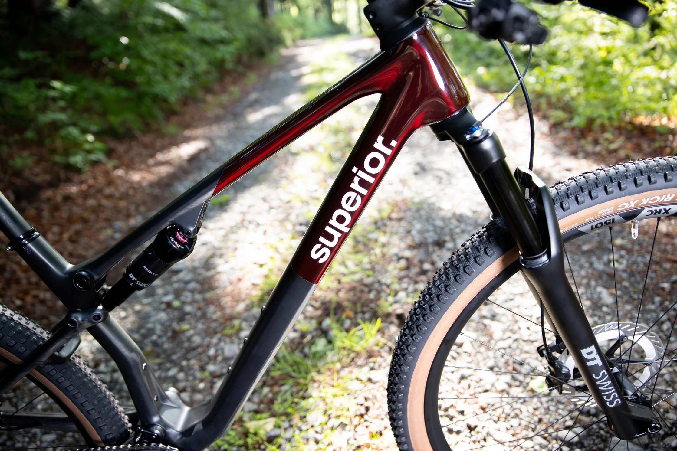 Superior XF 9.6 Team Red Carbon/Matte Carbon