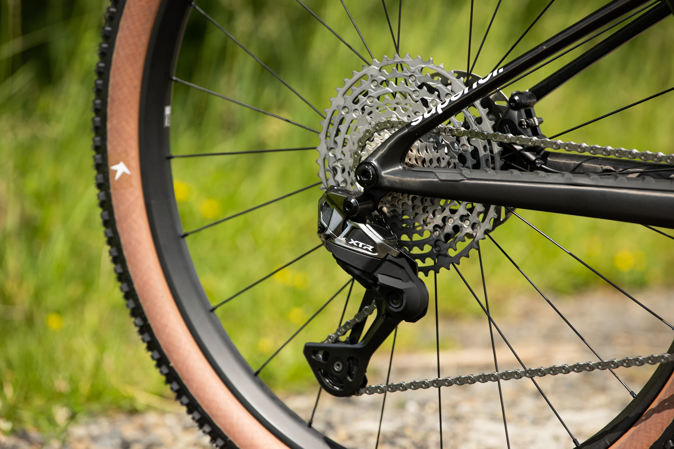 Superior XF 9.9 Team / Gloss Carbon / Red Carbon