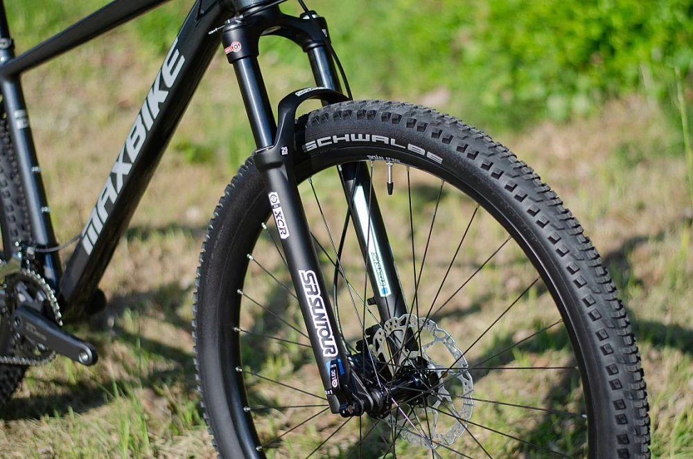 MAXBIKE INARI černé 