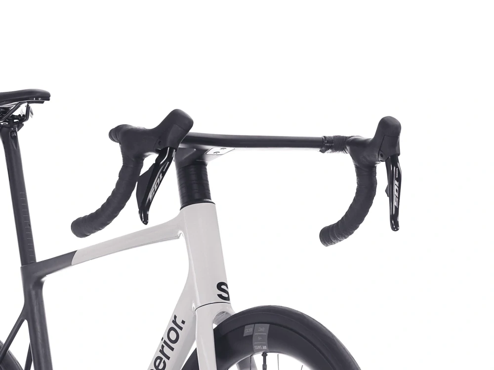 Superior RR 9.6 / Matte Carbon / White