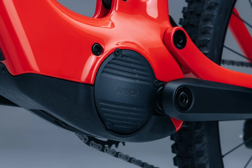 STEPPENWOLF Tundra 9.0 Avinox M2S racing red gloss