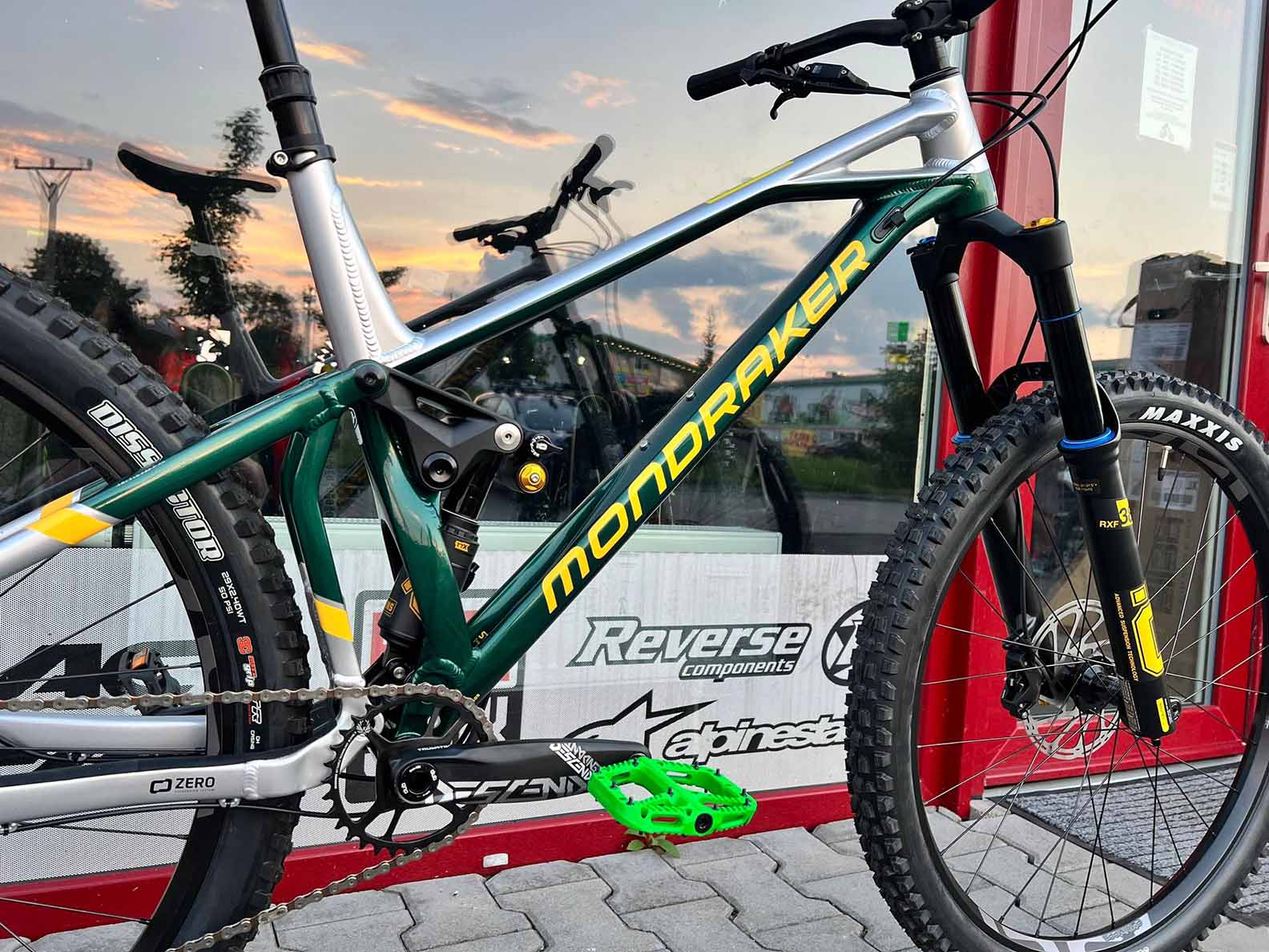 MONDRAKER SUPERFOXY R, BRITISH RACING GREEN/RACING SILVER/YELLOW