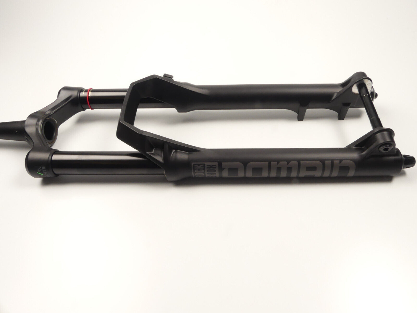 Odpružená vidlice MTB 29" Rock Shox DOMAIN R DebonAir, BOOST 15x110,zdvih 170mm