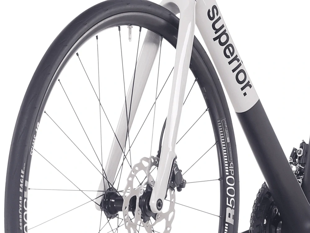 Superior RR 9.4 / Matte Carbon / White