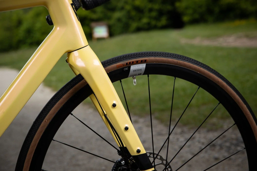 Rock Machine LUKK CR 60 / Gloss Sulfur Yellow