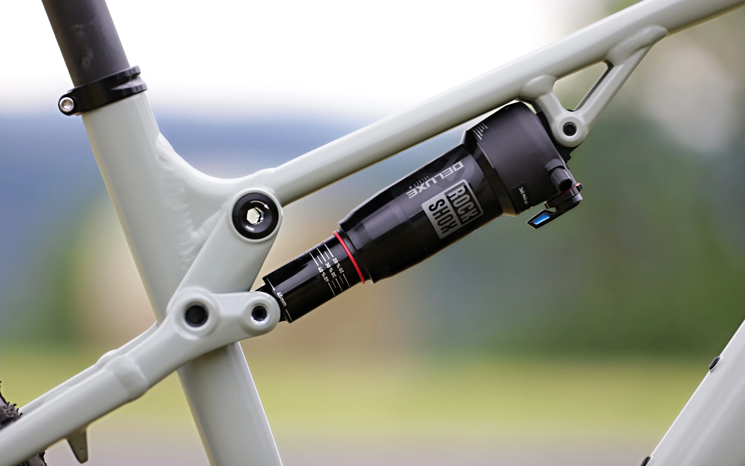 Superior XF 6.6 DC / Matte Green Grey