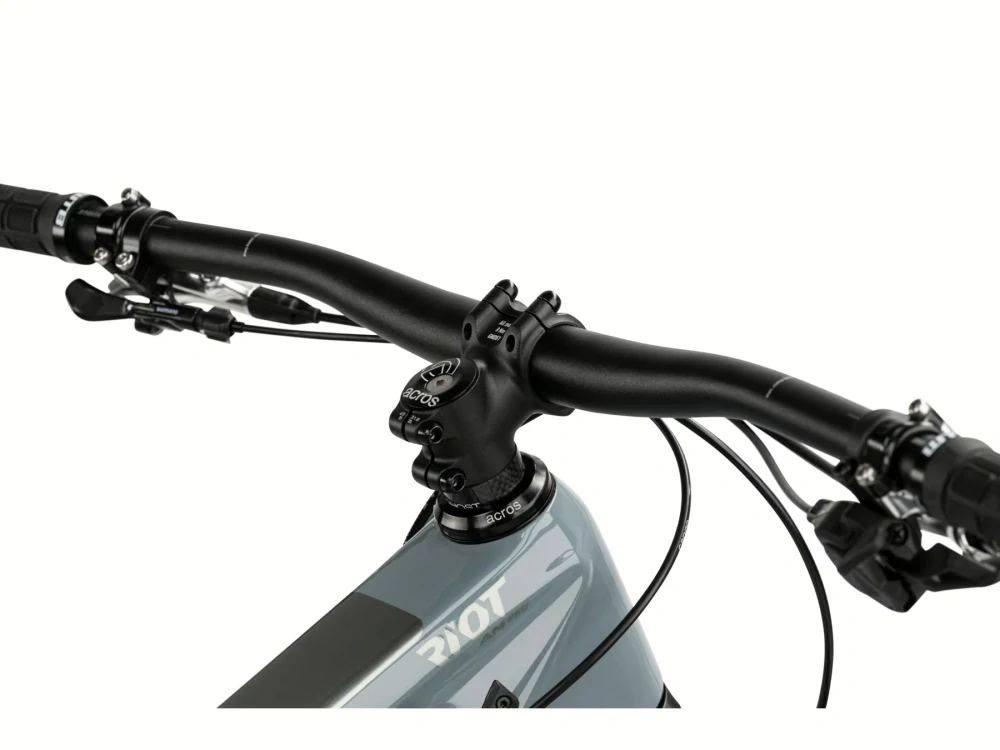 GHOST Riot AM CF Pro