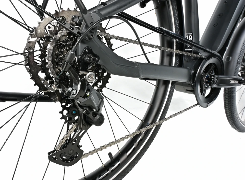 Leader Fox LUCAS 28" PÁNSKÝ, BAFANG M420, 36V/350W, 80Nm