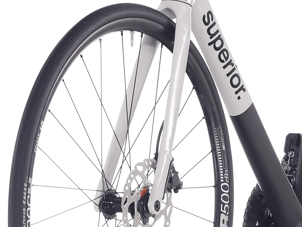 Superior RR 9.5 / Matte Carbon / White