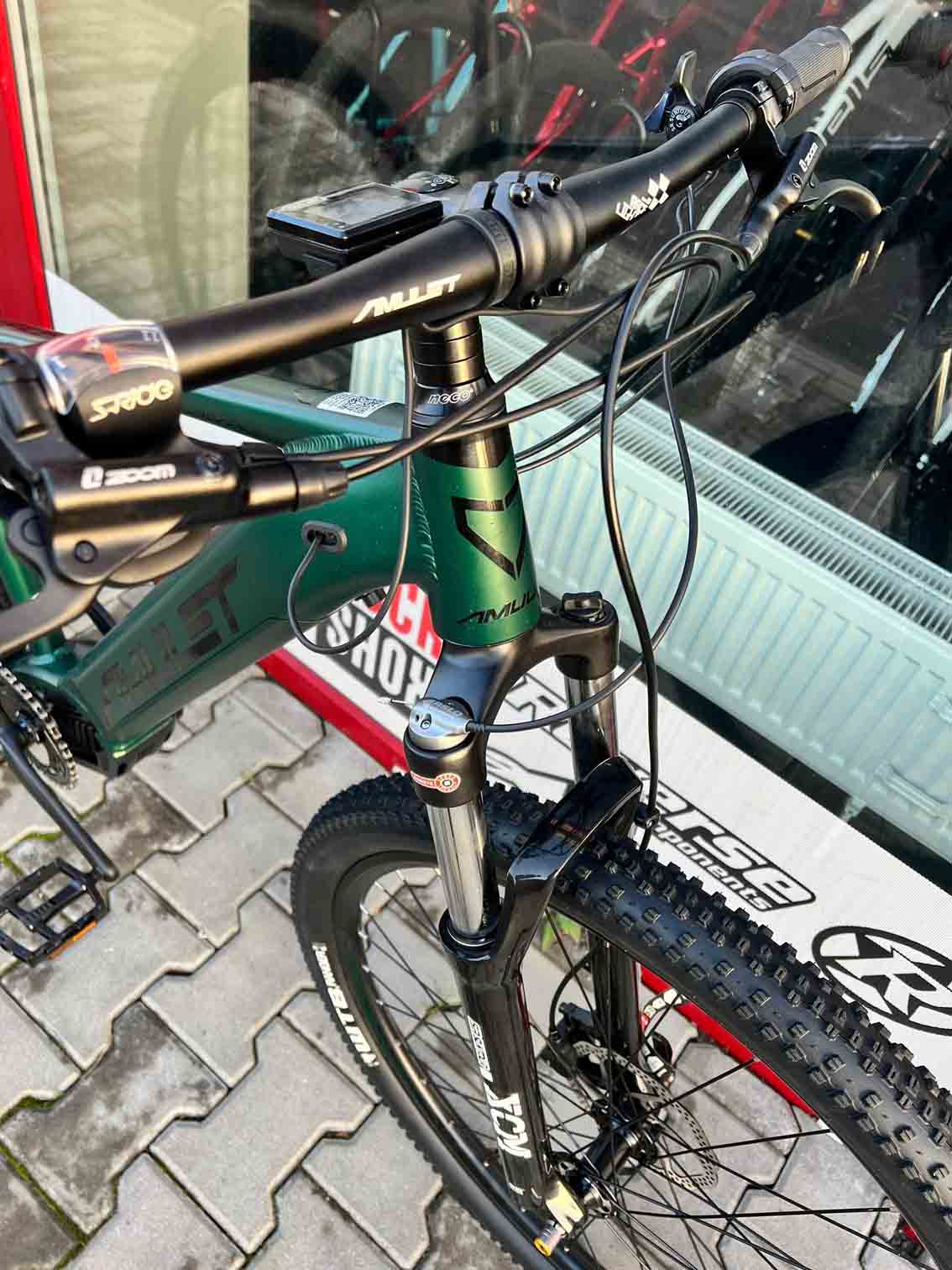 amulet 29 erival 5.0 racing green/black