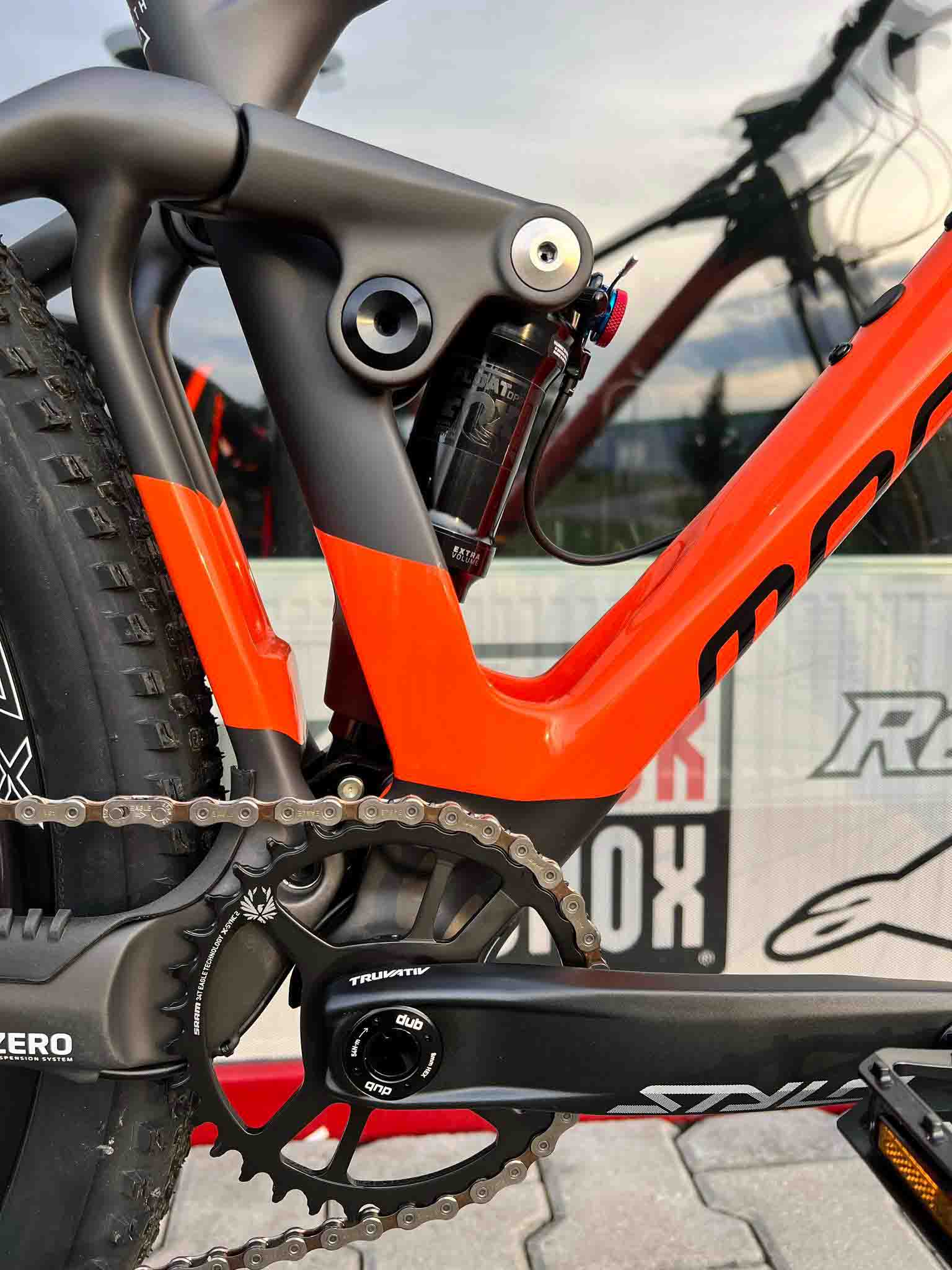 MONDRAKER F-PODIUM CARBON, CARBON/ORANGE