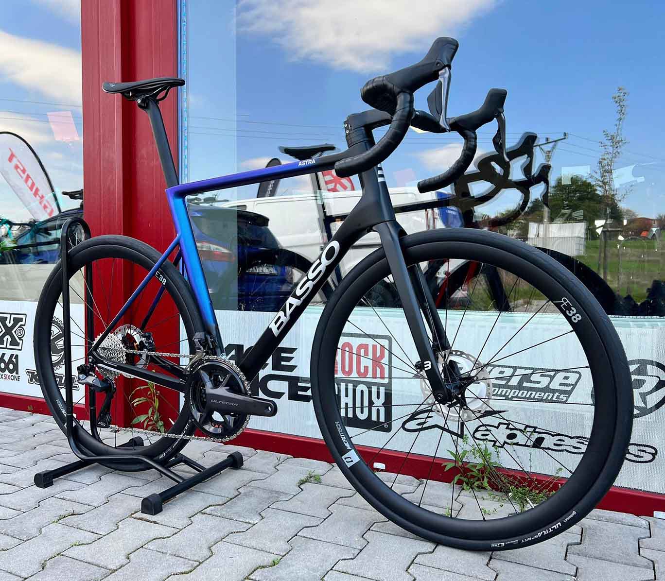 BASSO ASTRA DISC, CAMALEONT, SHIMANO ULTEGRA DI2, MICROTECH RE38
