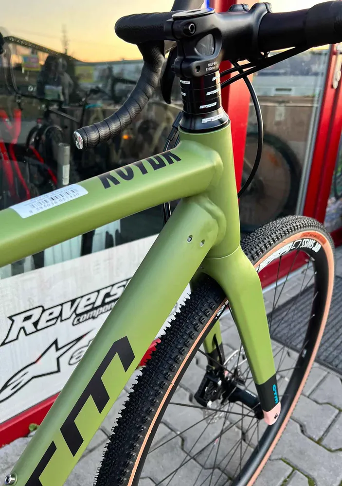 CTM KOYUK 3.0 - matná tmavá olivová