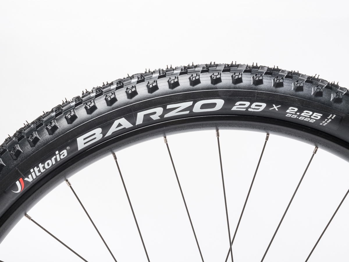 Author Context 2025 - stříbrná-matná/limeta