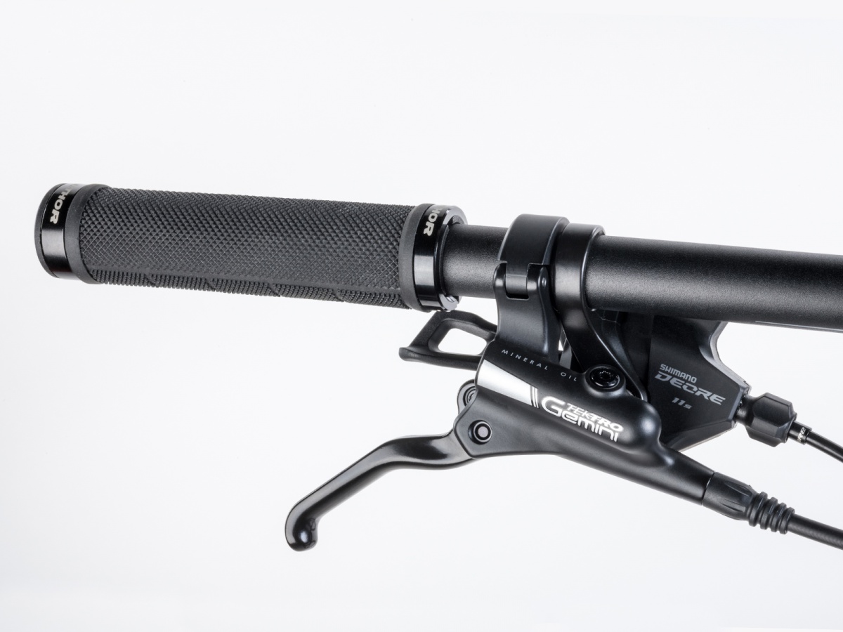 Author Modus 29 2023 - šedá/červená/oranžová