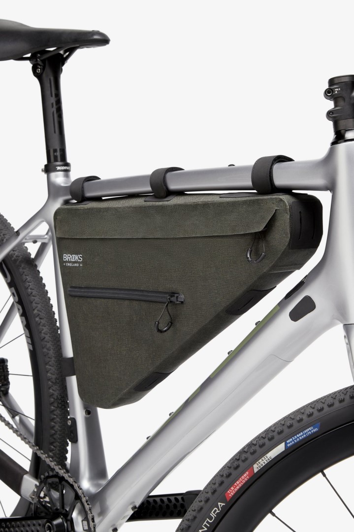 BROOKS Scape Full Frame Bag černá