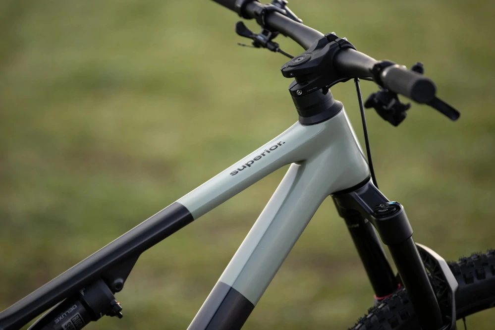 Superior XF 9.6 DC / Matte Carbon / Grey