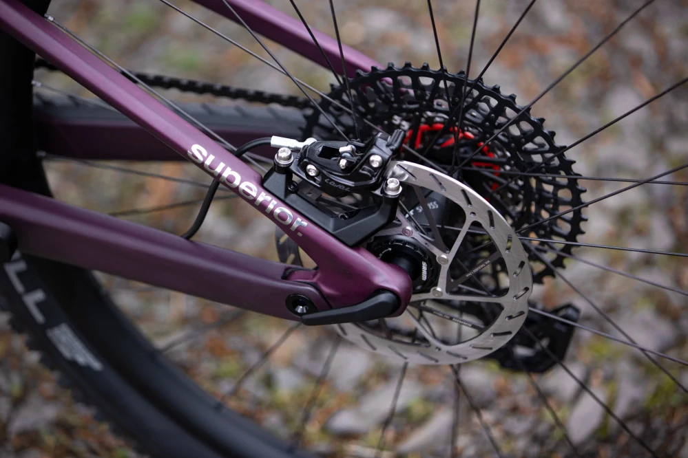Superior iXF 9.8 / Matte Berry Carbon
