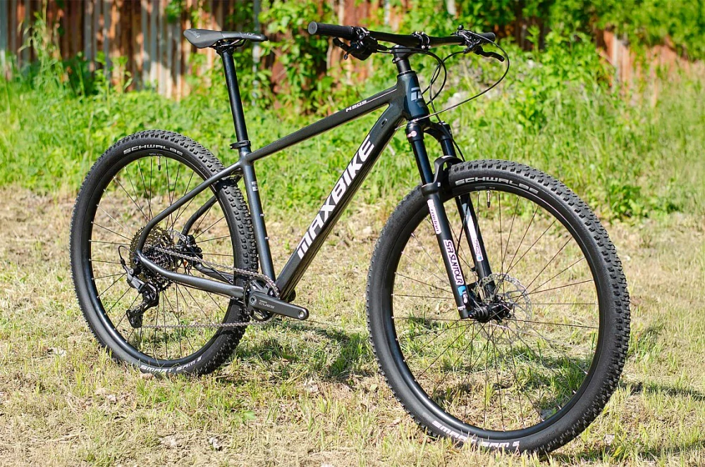 MAXBIKE TANA černá