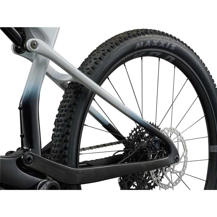 Giant Pique X Advanced SL 2 White/Carbon